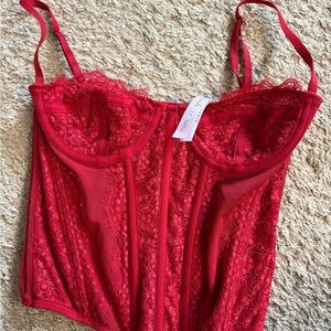Elegant Red Lace Bustier